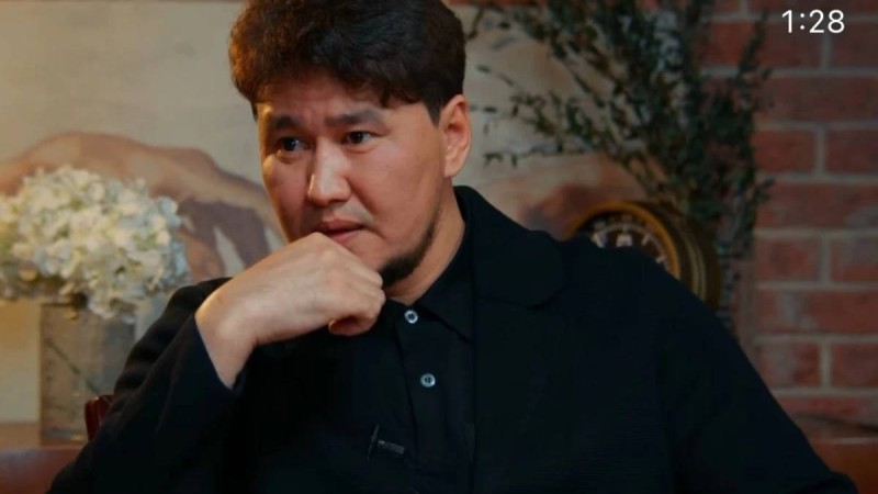 "Біздің бөлмеде болған оқиға": Жахан Отарғалиев алғаш рет ажырасу себебін айтты