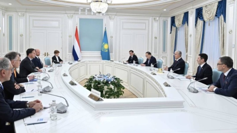 Мемлекет басшысы Нидерланд Корольдігінің Премьер-министрі Марк Рюттемен кездесті