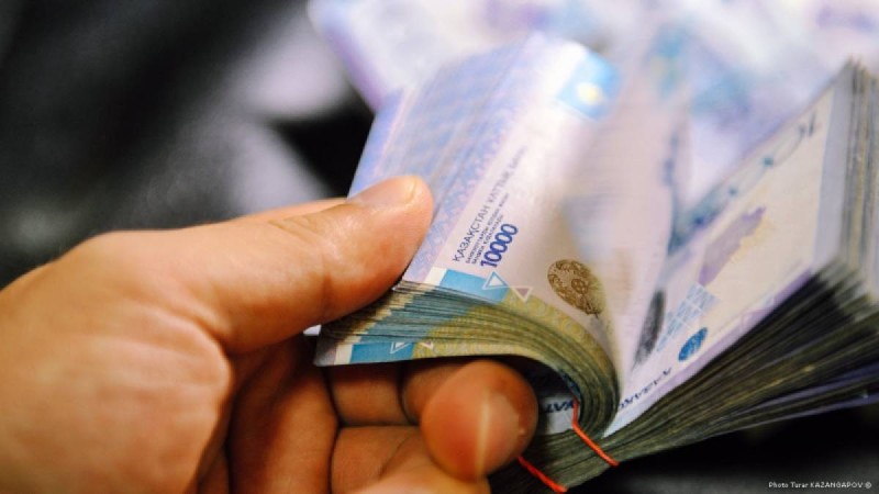 Мемлекеттік бюджет 300 миллиард теңгені жоғалтты