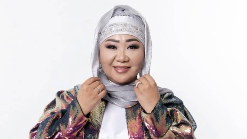 «Қатты арықтапсыз»: ақын Құрманай Бақтиярқызының жаңа суреті оқырманды ойландырып қойды (фото)