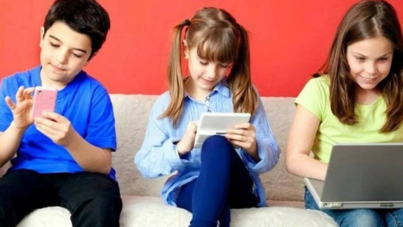 Балалардың гаджетті пайдалану уақыты қандай – Мамандар жауап берді