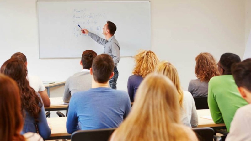 ЖОО оқытушыларының жалақысы мен докторанттардың шәкірақысын көтеру керек - Тоқаев - Қазақстан жаңалықтары