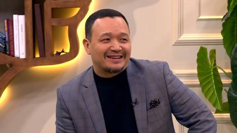 Тойда ән салып тұрғанымда доллар шашты, сонда өзімді қайыршы сезіндім - Бауыржан Исаев