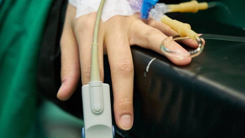 Алматылық дәрігер вакцина салдырғаннан кейін коронавирус жұқтырды