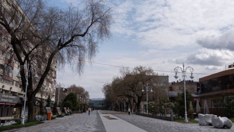 Коронавирустан көз жұмған әйелдің Алматыда араласқан адамдары анықталды