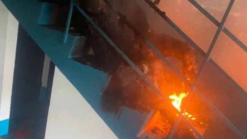 Қостанайдағы тұрғын үйдің кіреберісінде ер адам өртеніп кетті