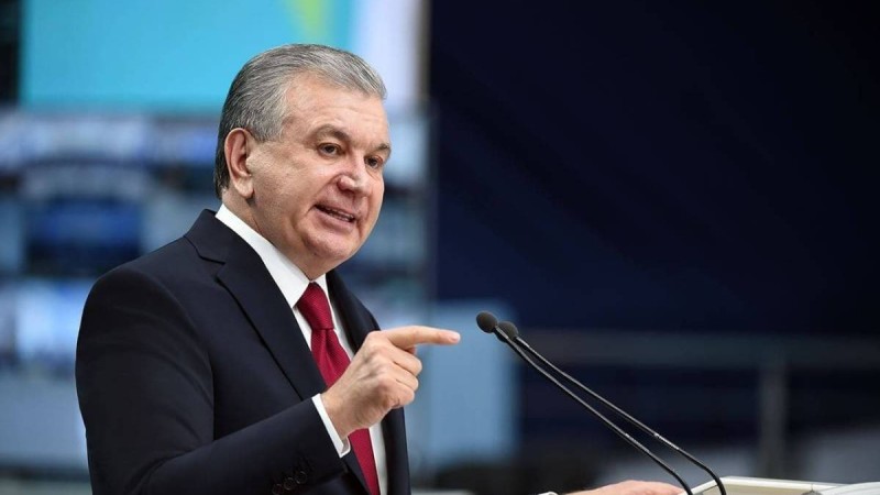 Мирзияев журналистерге сыни материалдарды көптеп жазуды ұсынды (видео)