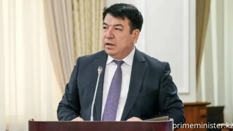 Ғани Бейсембаев директордың жеке дәретханасы туралы дауға пікір білдірді