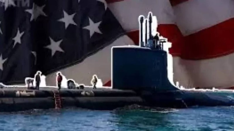 Трамп АҚШ атом сүңгуір қайықтарының Ресейге қарай жылжығанын растады