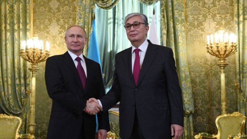 Тоқаев Путинді Қазақстанға шақырды