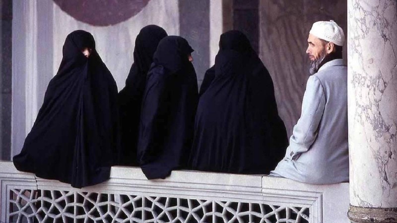 "Шариғат көп әйел алуды құптамайды": Құран аудармашысы Қазақстандағы тоқал алу туралы мәлімдеме жасады