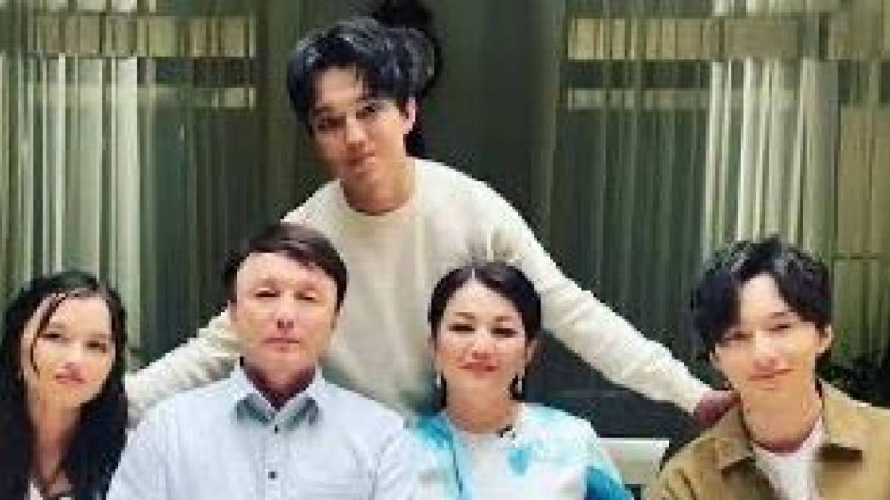 Димаш Құдайбергеннің отбасында ерекше стильдегі құдалық өтті   