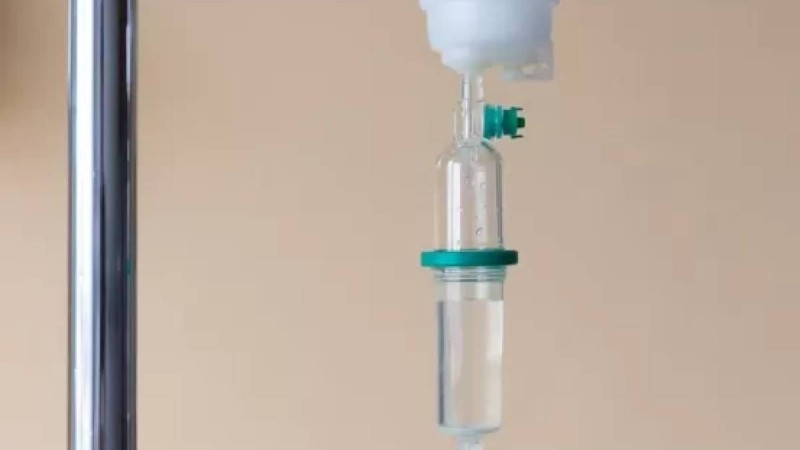 "Жүрегі тоқтап қалған, бүйрегін алып тастаған": Павлодарда анасы терезеден лақтырып жіберген балалардың жағдайы белгілі болды