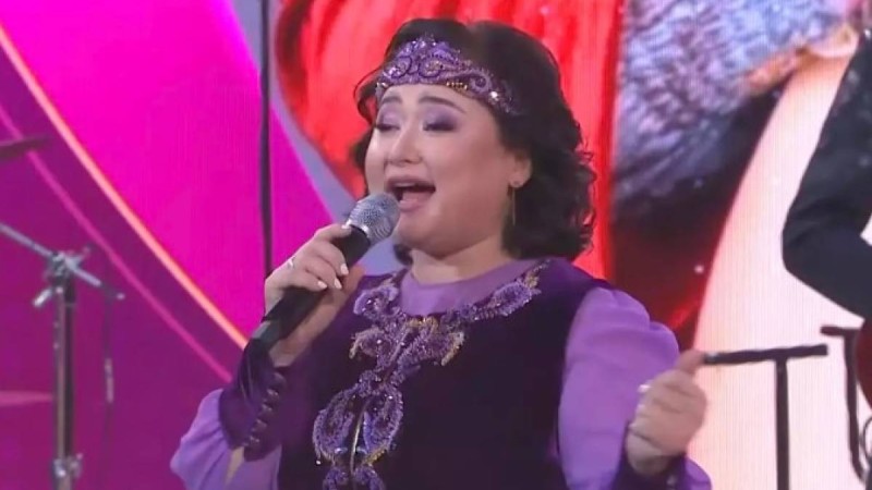 "Әнші болғым келеді": Роза Әлқожа 20 жыл бұрын Досымжан Таңатаровтың алдына барғанын айтты (видео)