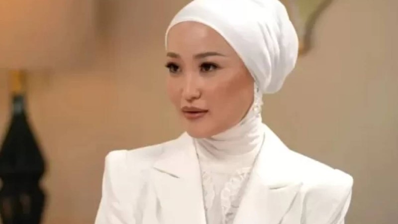 "Бейәдеп сөздерімен айқай салды": Мөлдір Әуелбекова ер адамдарға үндеу жасады