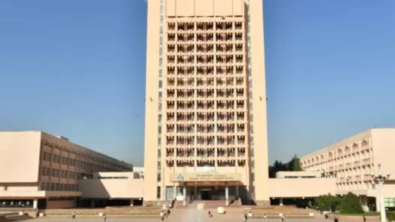 Алматыда бойжеткен ҚазҰУ ректоратының 14-қабатынан секіріп кеткен