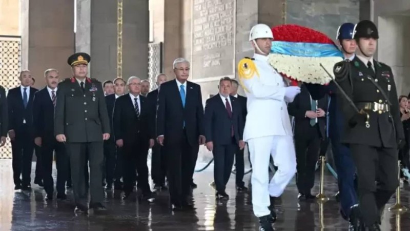 Қасым-Жомарт Тоқаев Мұстафа Кемал Ататүріктің кесенесін зиярат етті
