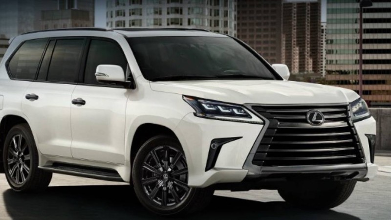 Ораз Алимбеков: "Бас мүфтидің інісі қымбат машинаны қайдан алды?"