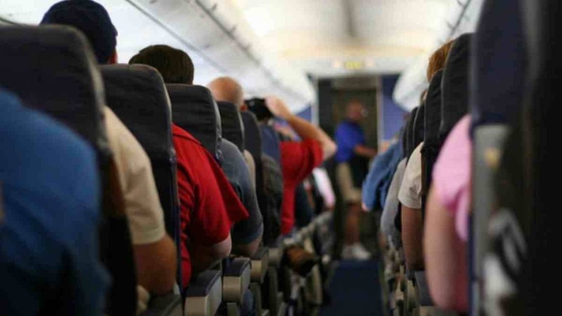 "Ақтөбедегі коронавирус": Ұшақ жолаушылары Қазақстанның жеті қаласына кеткен - Қазақстан жаңалықтары