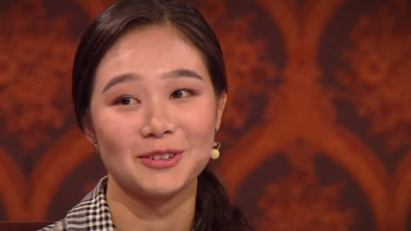 "Мынау сақина саған бақыт әкеледі деді": Қатерлі дертке шалдыққан бойжеткен Баян Мақсатқызымен кездескен соң ауруынан айықты - Қазақстан жаңалықтары