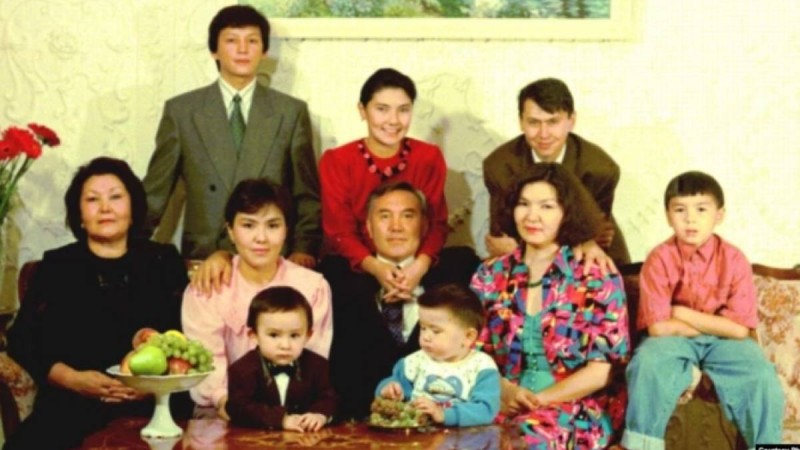 Әділет министрі Назарбаевтың шоты, отбасына қылмыстық іс қозғау туралы сұрақтарға жауап берді