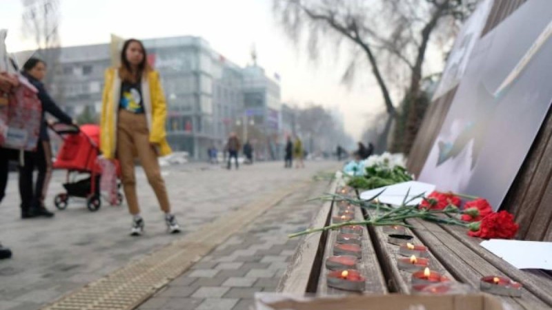 Ұшақ апаты кезінде жігіт аяғы ауыр әйелді құтқарып қалған