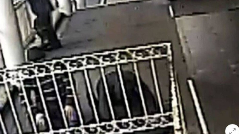 Бүлікшілердің жамағат болып намаз оқыған сәті көрсетілді (видео)