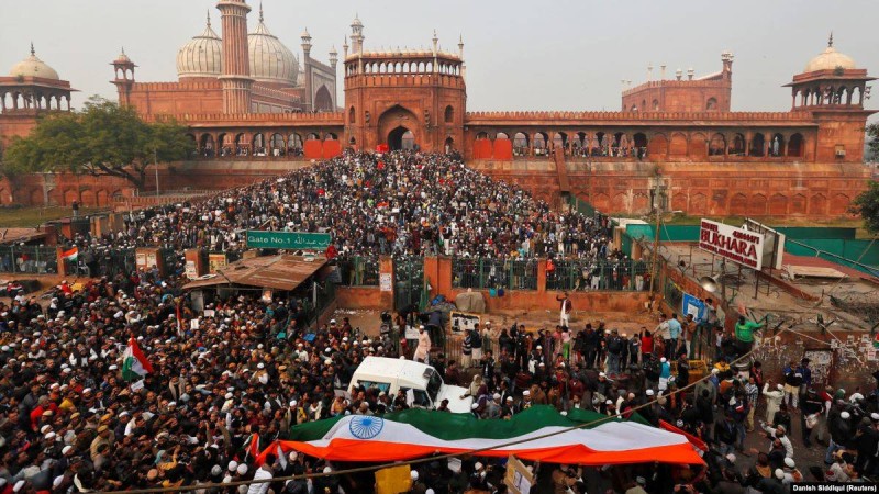 Үндістан билігі елде наразылық күшейген тұста интернетті бұғаттады