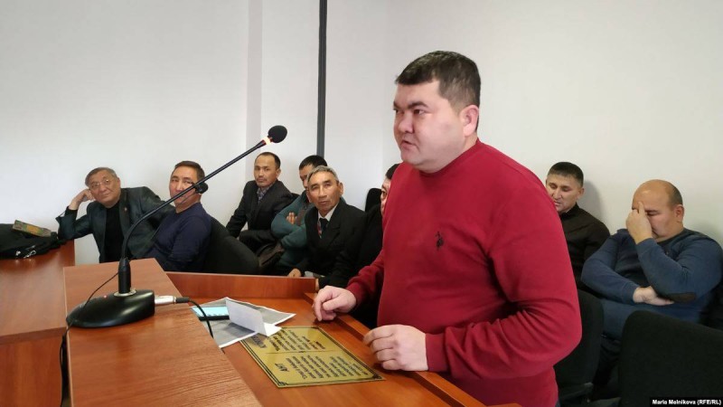 Оралда "журналиске күш көрсетті" деп айыпталған блогер бес күнге қамалды