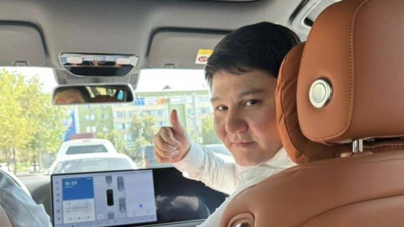 «Өмірде ешкім періште емес»: Бейбіт Қорған «некесіз баласына» қатысты пікір білдірді