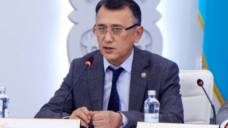 "Итсіңдер, кетіңдер!" - Парламенттегі шенді "Қаңтар қырғыны" жайлы сұрамақ болғандарды итке теңеді