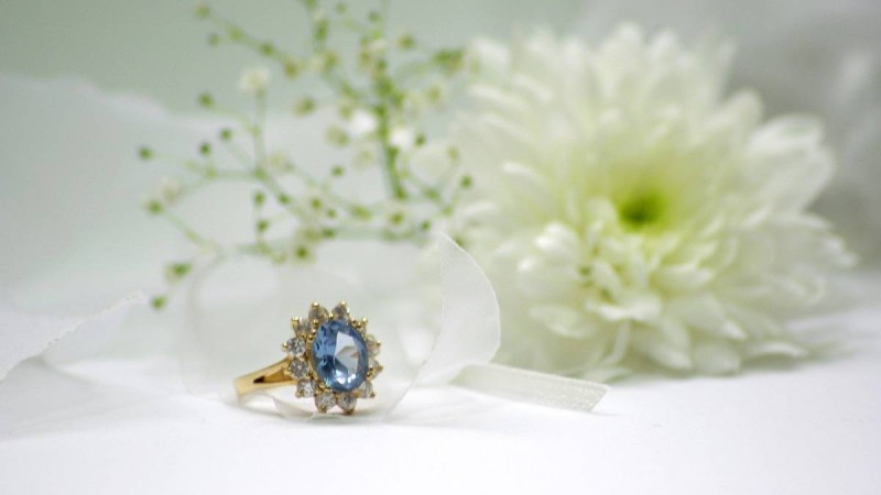 Студенттерден "арзан сыйлық" алғанына ренжіген мұғалім жұмыстан шығып қалды