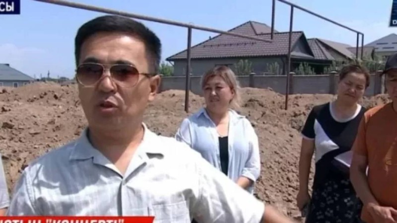 «Мазам қашты»: Әнші Асхат Тарғын қиын жағдайға тап болғанын мәлімдеді 