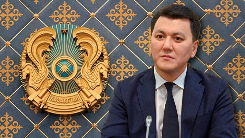 Ерлан Қарин: Елтаңбаны өзгерту – Президенттің ұсынысы емес