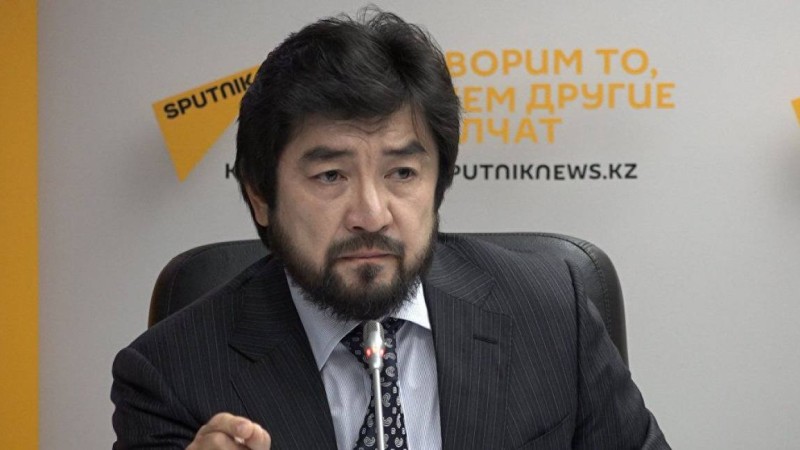 Бекболат Тілеухан журналистен кешірім сұрады