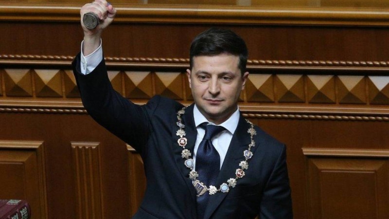 Зеленский: Ресеймен соғыс "дәл ертең" басталуы мүмкін