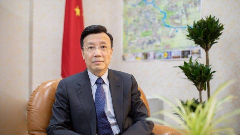 Қытай елшісі туыстарымен қауыша алмай жүрген қазақстандықтарға жауап берді