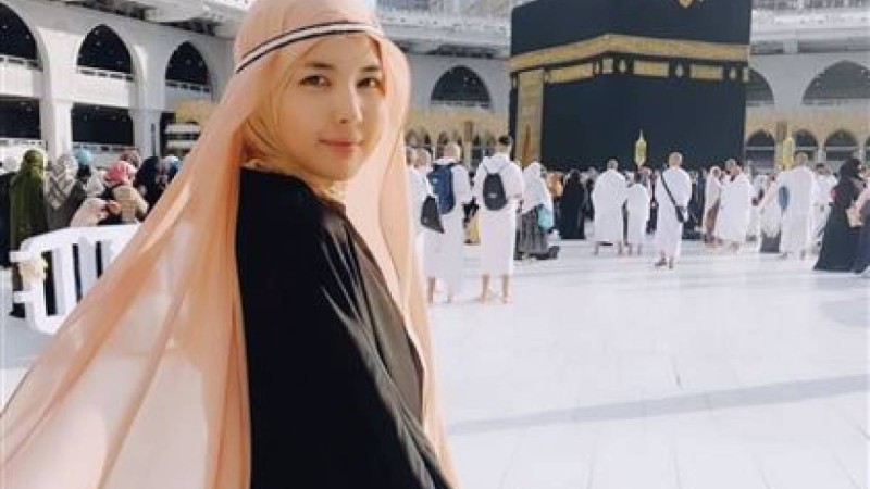 “Иә, мен басыма орамал тақтым” - Айдана Меденова орамалды ару атанды