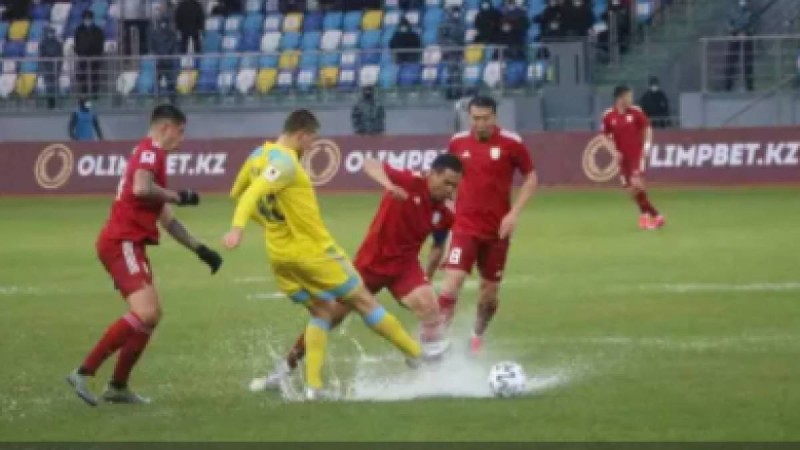 "Алаңда балық аулауға болатын еді": "Астананың" бас бапкері Түркістандағы матчқа қатысты сын айтты