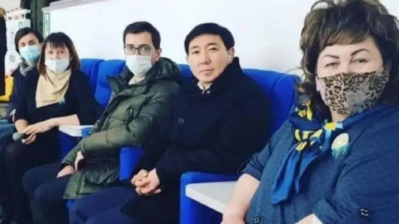 Маскасыз жүрген Өскеменнің әкімі жұрттың наразылығын тудырды