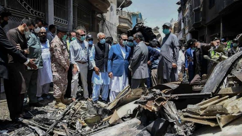 "Айналамнан тек отты көрдім": Пәкістандағы әуе апатынан аман қалған адам оқиғаны баяндап берді - Қазақстан жаңалықтары