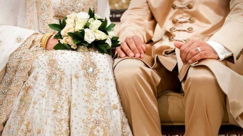 «Төсек жайма не көрсетеді». Кавказдың ежелгі үйлену салт-дәстүрлері заманауи әйелдердің ізін аңдуда - Қазақстан жаңалықтары