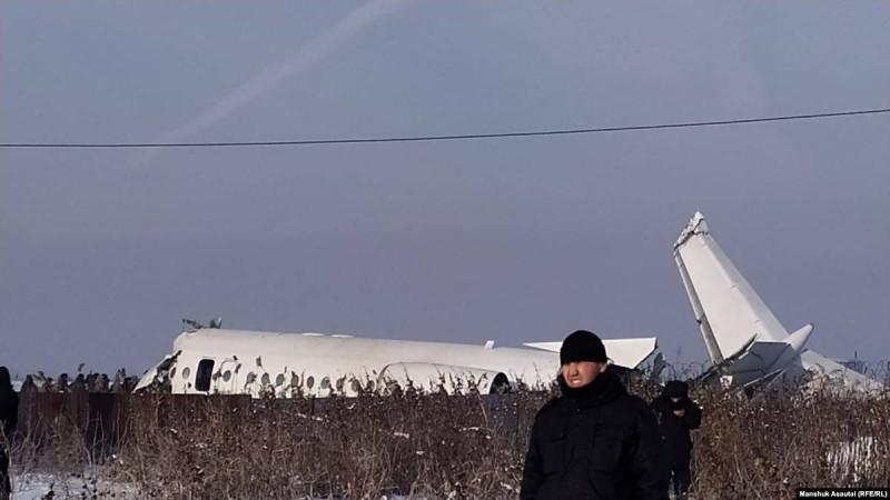 Алматыда бортында жолаушылары бар ұшақ құлады