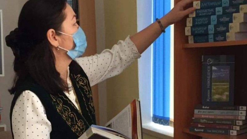 Қызылордалық мұғалімдер мектепке ұлттық киіммен барып жүр