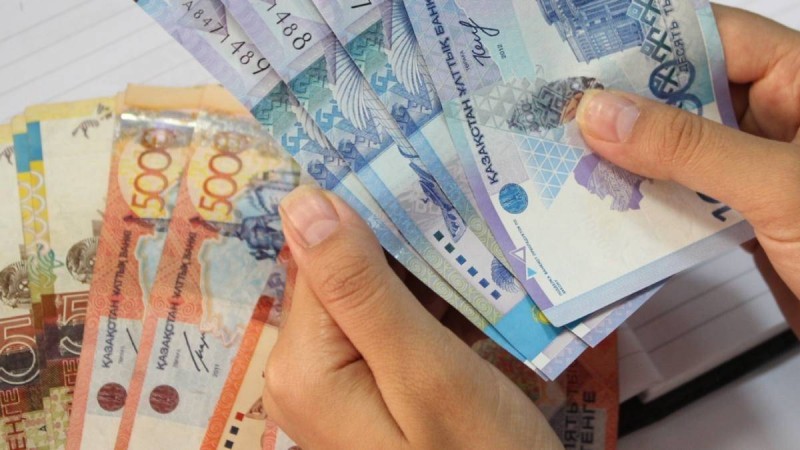 Министр жалақысы көтерілетін қызметкерлер туралы айтты