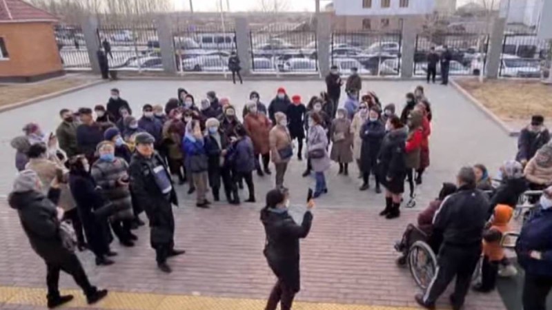 Мүгедектерге қарайтын көмекшілер жалақысы екі есеге қысқарды