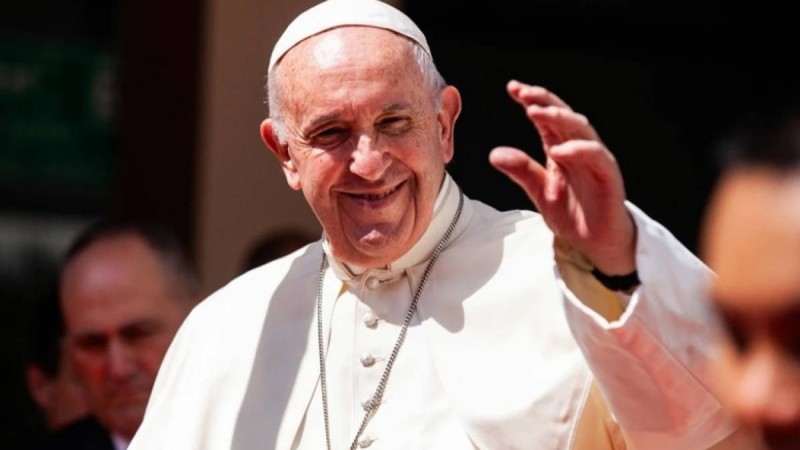 Рим Папасы қайтыс болды