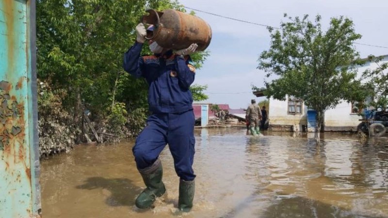 Мақтаарал ауданында 1300-ден астам отбасы мың доллардан өтемақы алды