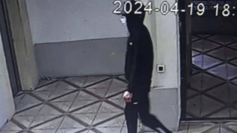 Басының алты жері тігілген: Астанада белгісіз ер адам әйелге шабуыл жасады