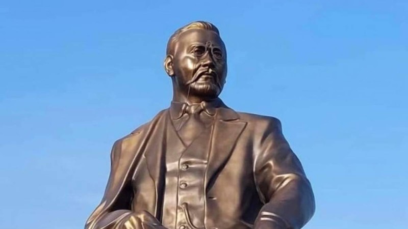 Түркияда Ахмет Байтұрсынұлына ескерткіш орнатылды